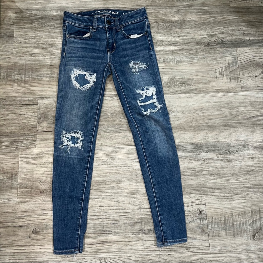 American Eagle skinny jeans with patch distressing size 0